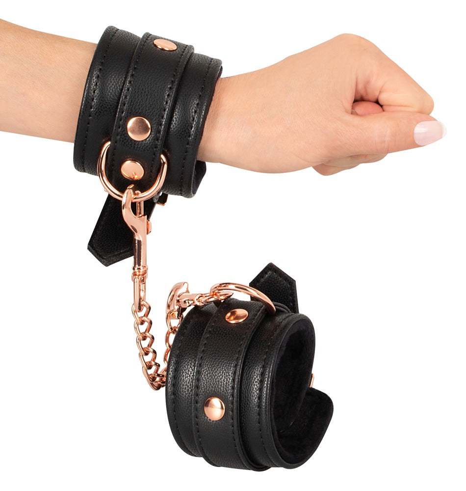 Bad Kitty Handfesseln gepolstert mit abnehmbarer Karabinerkette