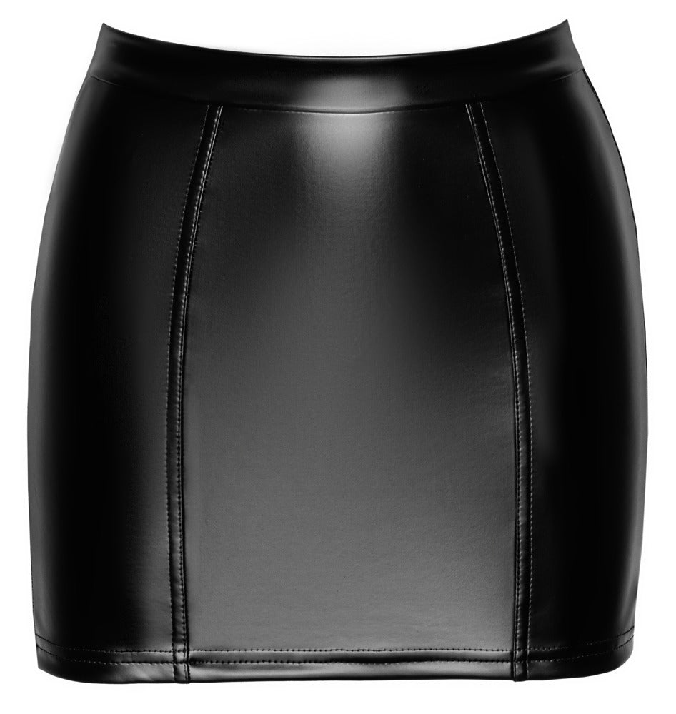 NOIR Wetlook-Minirock mit Spitzeneinsatz